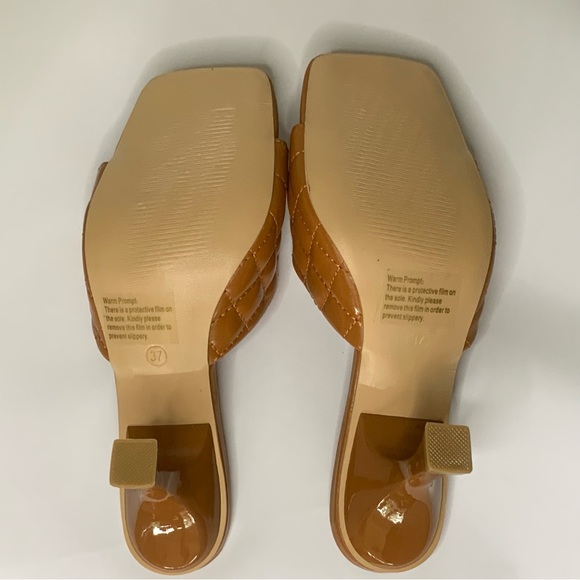 Heels slides like new condition European size 37 US size 6 1/2 - Picture 11 of 13